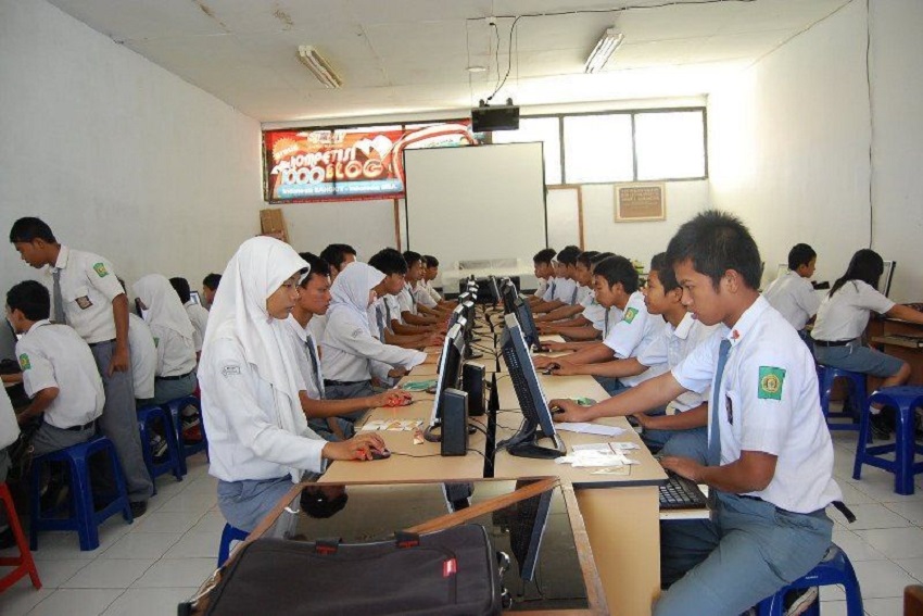 Mengoptimalkan Penggunaan Teknologi untuk Pembelajaran Interaktif
